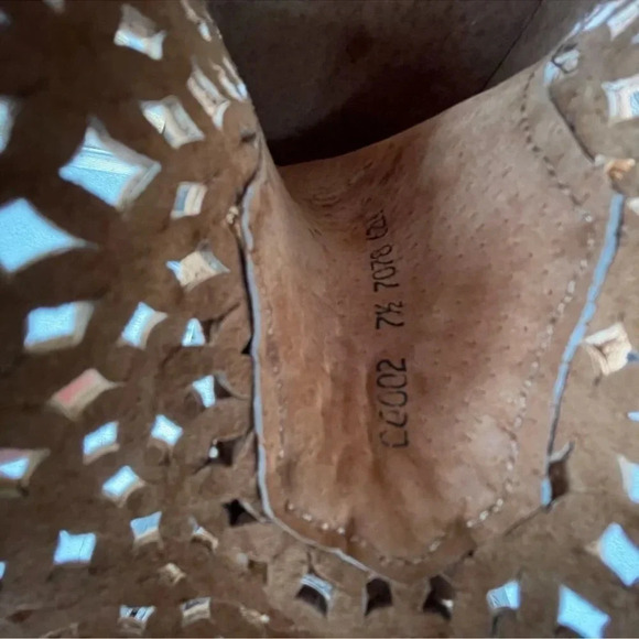 CORRAL CIRCLE G WOMEN'S DISTRESSED
ROUND TOE ZIPPER ANKLE BOOT 7.5 - Picture 9 of 9